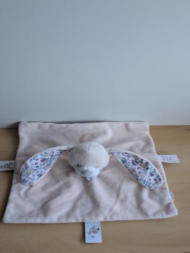 Lapin Rose blanc Bout chou